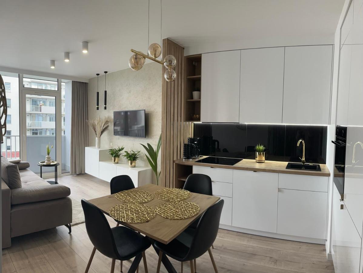 Nowoczesny Apartament Z Garazem Morelova Danzig Exterior foto